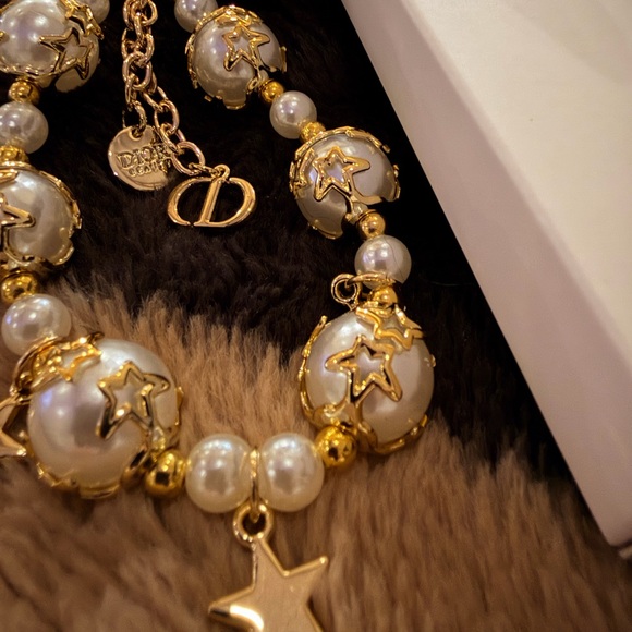 NWB CD Gold Star and Pearl Charm Keychain - Picture 3 of 3